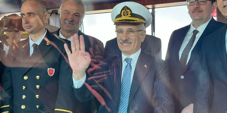 Abdulkadir Uraloğlu: Gemilerimiz özgürce hareket ediyor