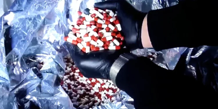 İstanbul ve Diyarbakır'da 7 milyon hap ele geçirildi