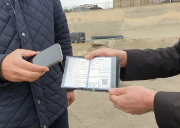 Van'da midibüsünü cep telefonuyla takas etti