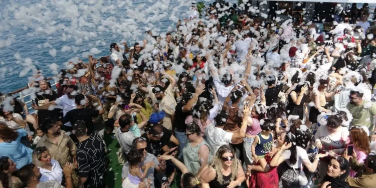 İranlı turistler, Van'a 3 ayda 80 milyon dolar katkı sağladı