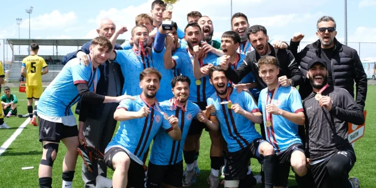 "Gençler Turnuvasında Trabzon Zirveye Çıktı"