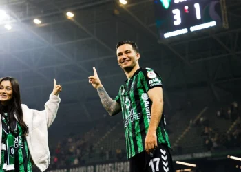 Kocaelispor'lu Oğulcan Çağlayan, Takımın Yenilgileri İçin Taraftardan Özür Diledi