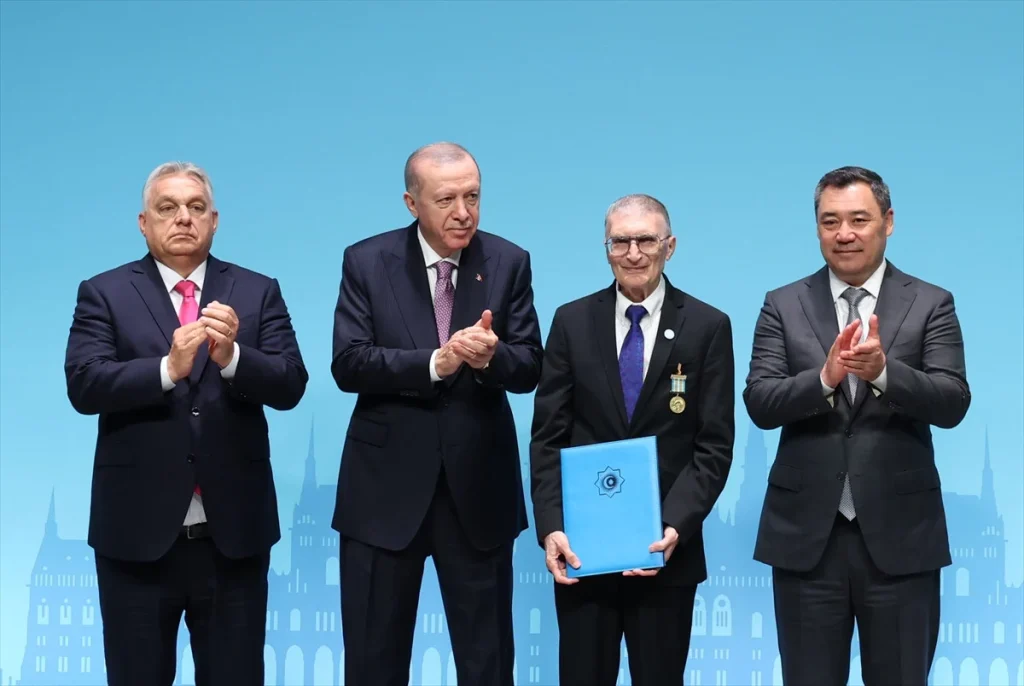 Aziz Sancar’a Türk Dünyasından Onur Takdiri