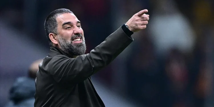 Arda Turan biyografisinden “Sadece Galatasaray”ı sildi