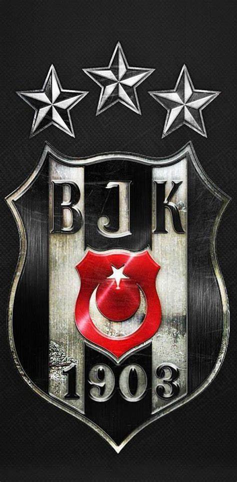 Beşiktaş, 4 Genç Futbolla Profesyonel Sözleşme Yaptı