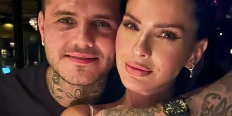 China Suarez yeniden İstanbul'u keşfe çıktı