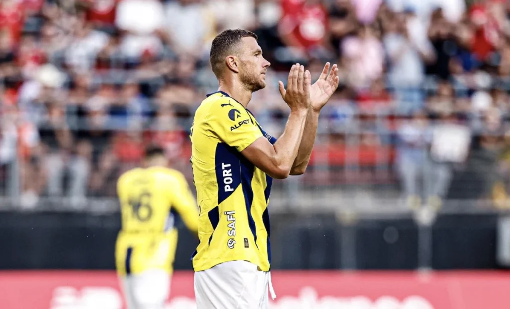 Edin Dzeko, Fenerbahçe'ye Veda Etmeye Hazırlanıyor