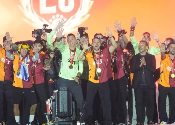 Galatasaray 8 Günde 300 Milyon TL Gelir Elde Etti