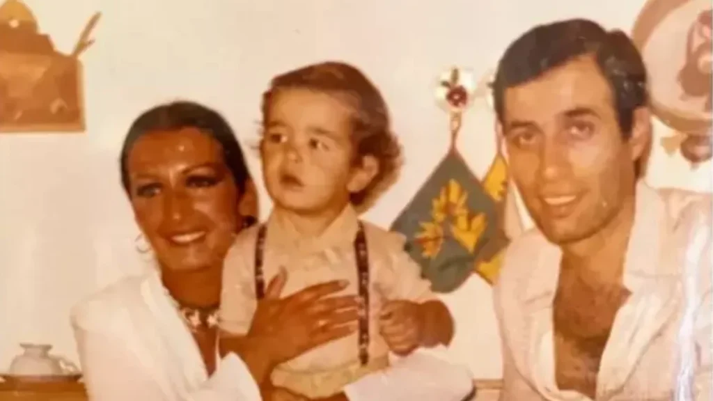 Gül Sunal, Kemal Sunal’ı Anarken: “50 Yıl Bitti”