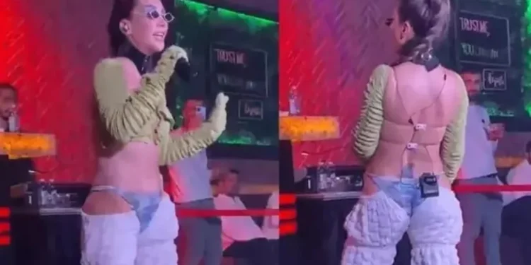 Hande Yener'in Sahne Kıyafeti Sosyal Medyada Gündem