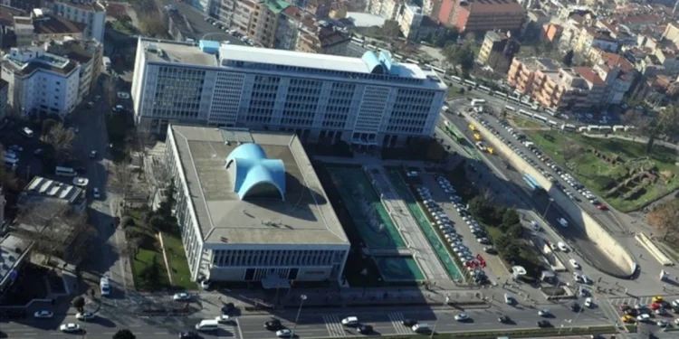 İBB yolsuzluk soruşturmasında 3. dalga: 20 gözaltı