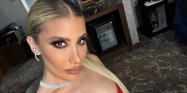 İrem Derici, Kıskanç Yorumlara Sert Yanıt Verdi