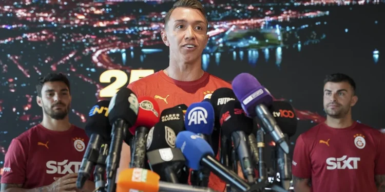 Muslera'dan Fenerbahçe'ye sert mesaj!