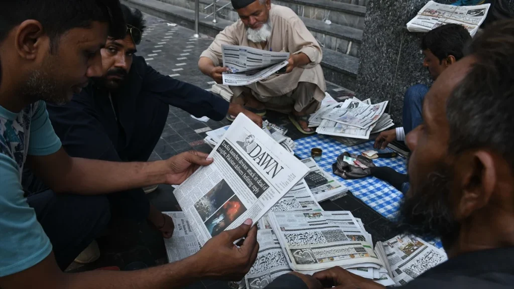 Pakistan Basını, Hindistan Saldırılarını Manşette