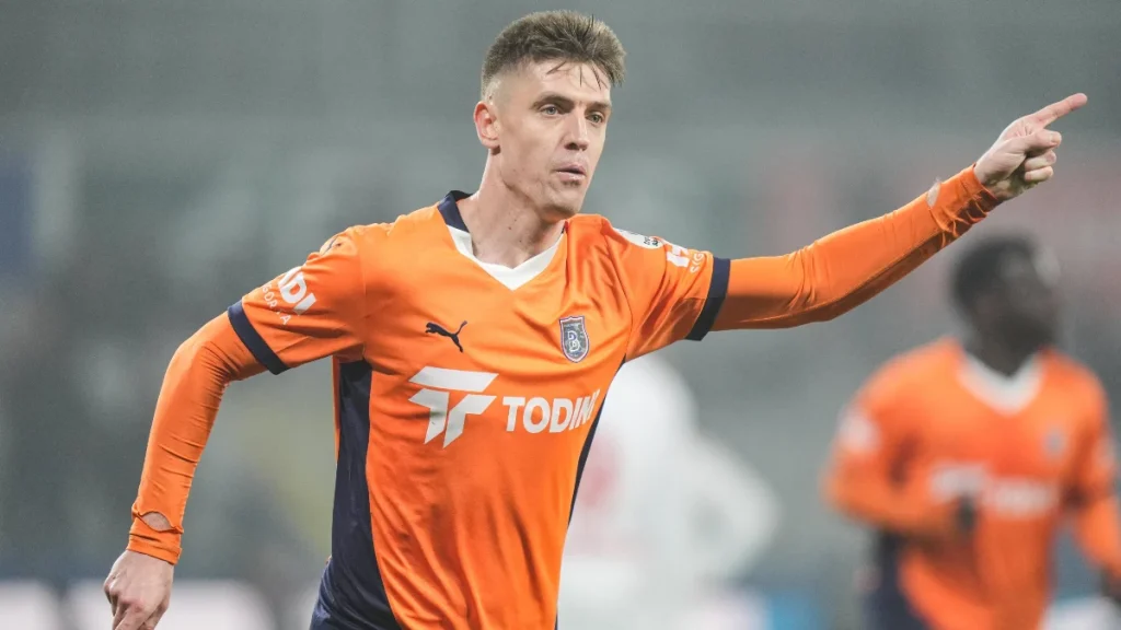 Beşiktaş, Başakşehir'in golcüsü Piatek'i istiyor