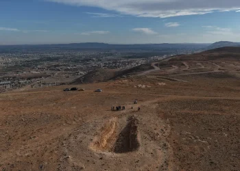 El-Tel Sahası'nda Esad Rejiminin Katlettiği Binlercesi Gömülü