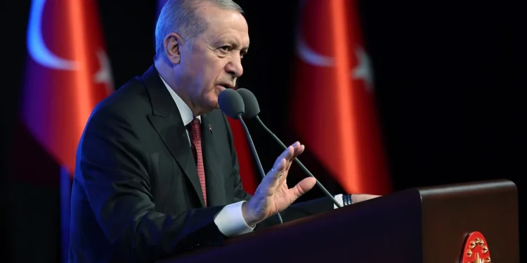 Erdoğan: Hedefimiz Türkiye’yi Kaynakta İhracatçı Yapmak