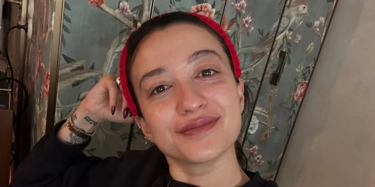 Melike Şahin doğal haliyle şaşırttı: Takipçiler zor tanıdı