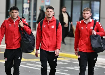 Sivasspor, Galatasaray'la İstanbul'da karşılaşıyor