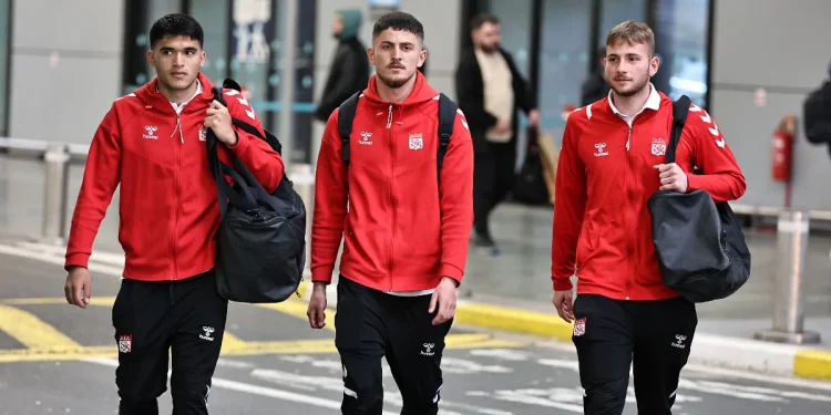 Sivasspor, Galatasaray'la İstanbul'da karşılaşıyor