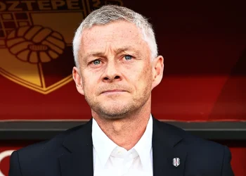 Solskjaer, Lucescu’dan sonra ilki başarmak istiyor