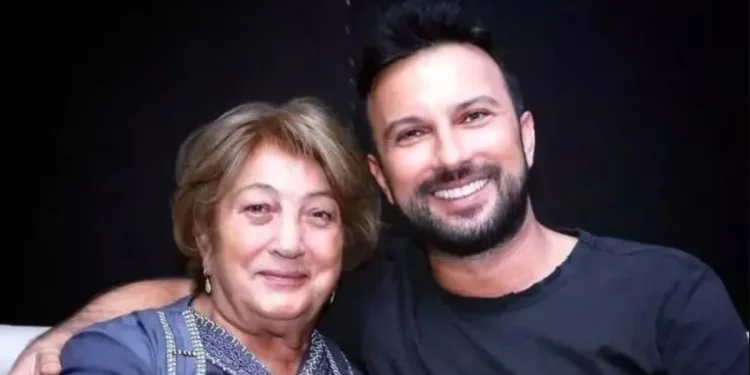 Tarkan'dan Anlamlı Paylaşım: Annesini Andı, Anlattı