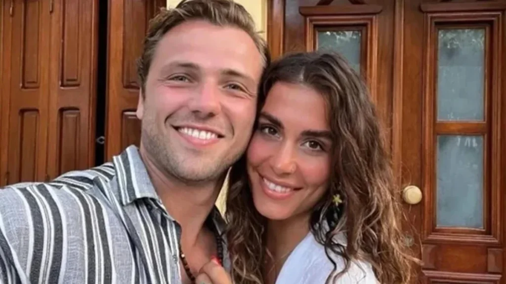 Tolga Sarıtaş ve Zeynep Mayruk erkek bebek bekliyor