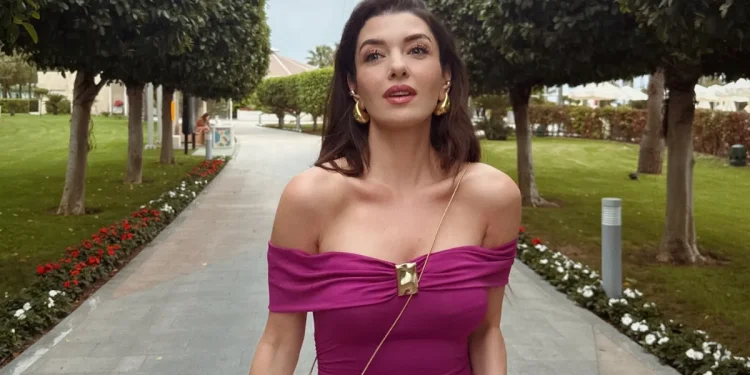 Aslıhan Güner’den 12. yıl evlilik kutlaması!