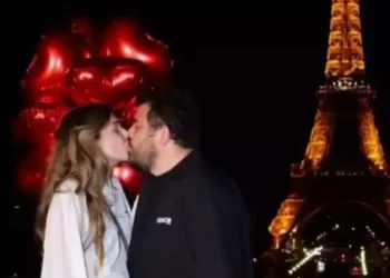 Eser ve Berfu Yenenler Paris'te dolandırıldı!