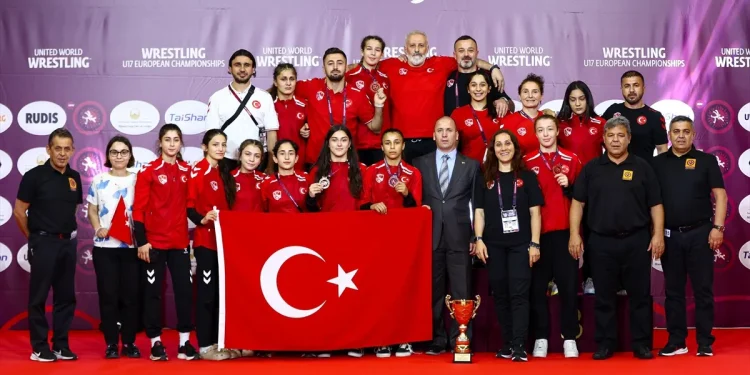 Türkiye, U17 Kadınlar Avrupa Güreş Şampiyonası’nda Şampiyon