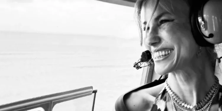 Çağla Şıkel’den Bali Tatili: Helikopter Keyfi!