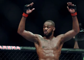 UFC Efsanesi Jon Jones’tan Emeklilik Kararı!