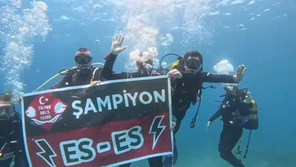 Eskişehirspor'a Şampiyonluk Kutlaması Denizde!