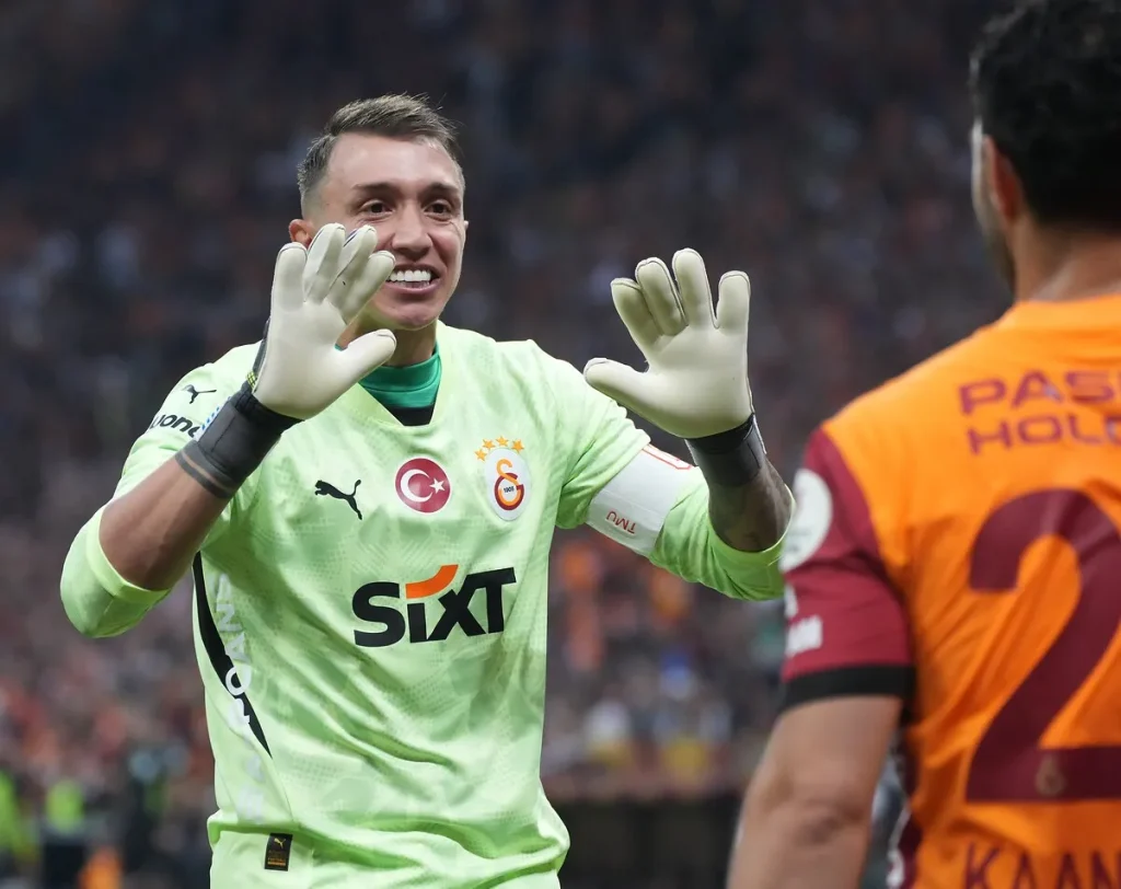 Muslera, Estudiantes ile Yeni Bir Sayfa Açtı