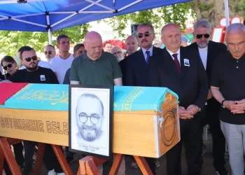 Yapımcı Ahmet S Tuncer’e Duygulu Veda, Gözyaşlarıyla da