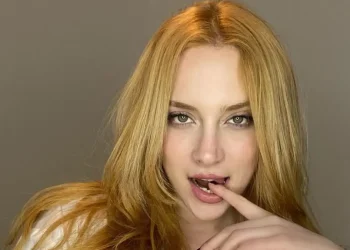 Hayal Köseoğlu İlk Kez Hastalığını Açıkladı