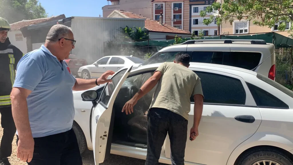 Karaman’da araçta patlayan telefon yangın çıkardı