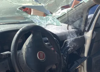 Karaman’da araçta patlayan telefon yangın çıkardı