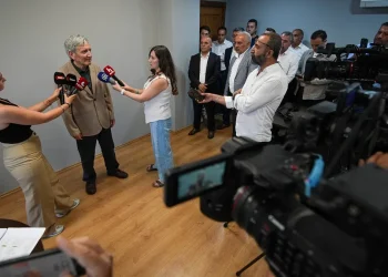 Belediye-İş'ten İzmir işçi çıkarımlarına tepki çağrısı