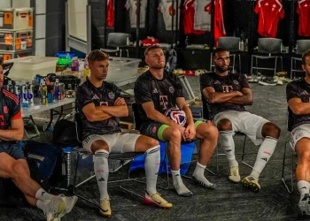 Bayern Yedekleri Maçı Soyunma Odasından Takip Etti