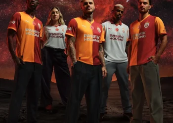 Galatasaray 2025-26 sezon formalarını tanıttı