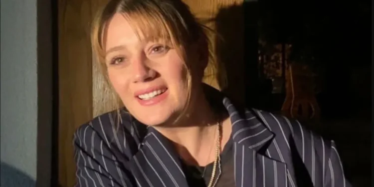 Gizem Karaca Anne Oldu: Kızına 'Leyla Yaz' İsmini Verdi