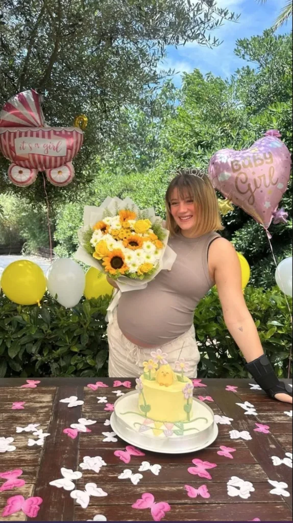 Gizem Karaca Anne Oldu: Kızına 'Leyla Yaz' İsmini Verdi