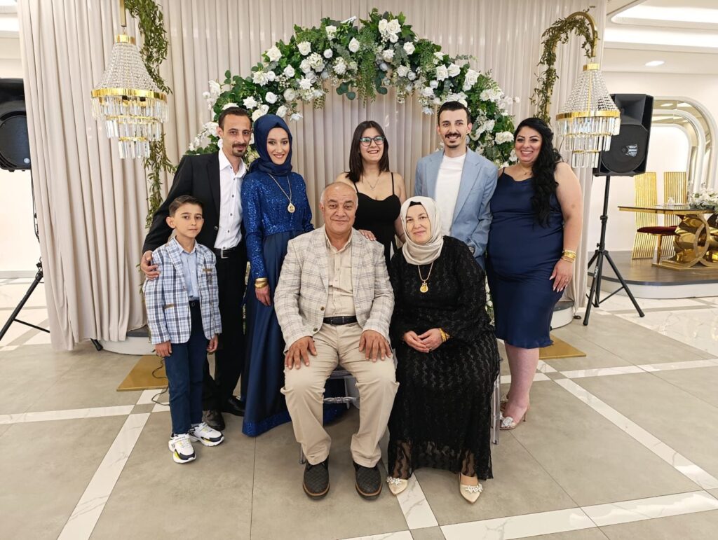 Civelek ve Balık ailelerinin görkemli nişan töreni
