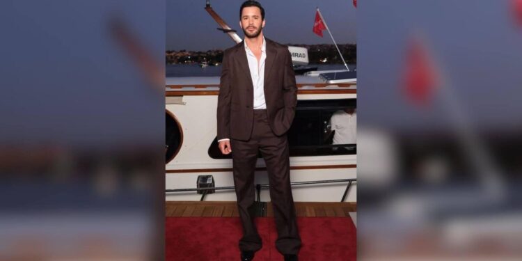 Barış Arduç’tan Boşanma Dedikodularını Yerle Bir Eden Romantik Hamle