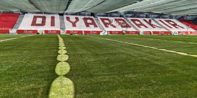 Diyarbakır Stadyumu’nun zemini hazır