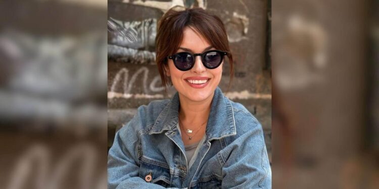 Ezgi Mola, 1 Ay Önce Boşandığı Mustafa Aksakallı İle Tatilde Bir Araya Geldi