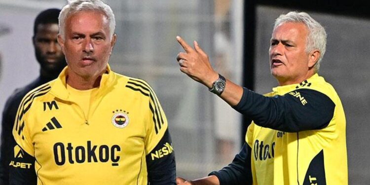 Fenerbahçe teknik direktörü Jose Mourinho’dan, Jhon Duran’a övgü!
