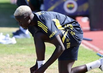 Fenerbahçe’de yeni transfer Abdou Aziz Fall kampa katıldı