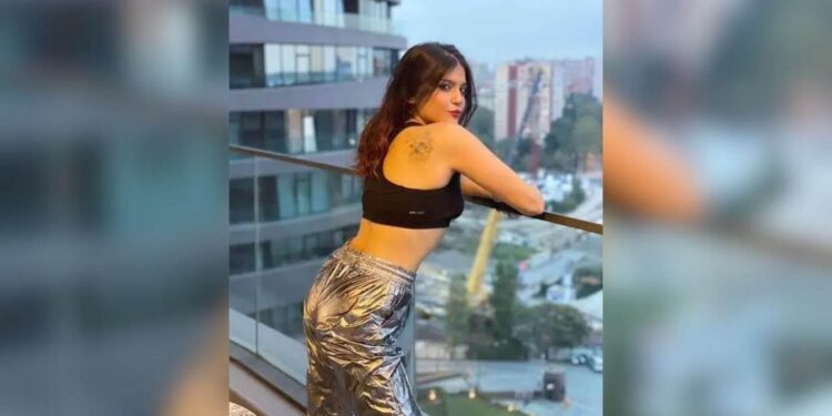 Kızılcık Şerbeti’nin Nilay’ı Feyza Civelek’ten Olay Yaratan Görüntüler! Kiminle Yakalandı!